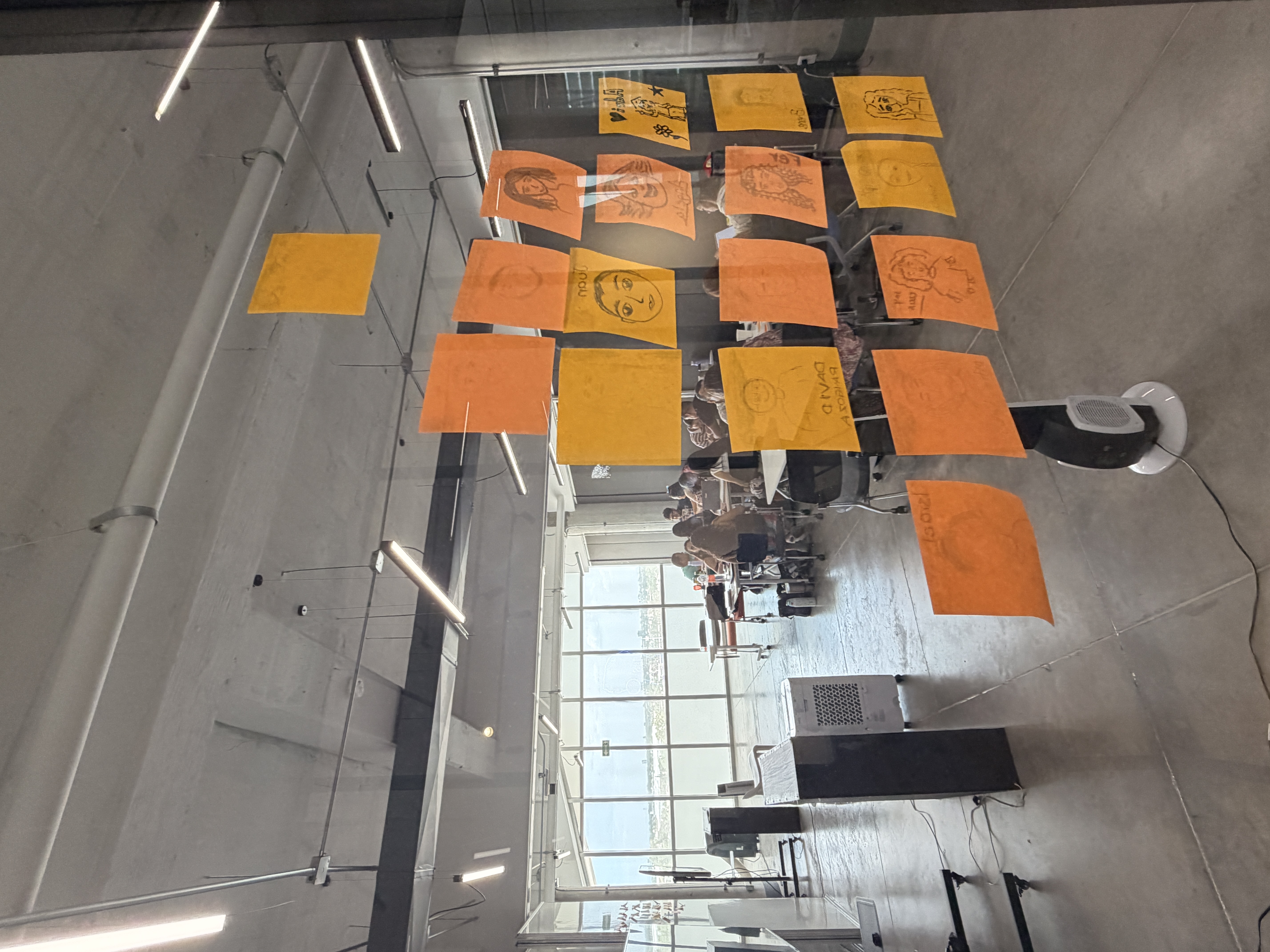 Organización visual de señales y apuestas en taller estratégico